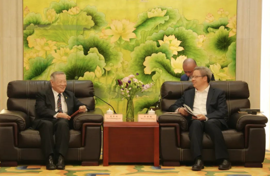 吴新明张彤会见李昌钰博士一行(图2)